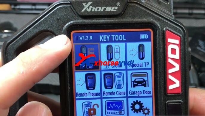 vvdi-key-tool-remote-key-programmer-v1-2-8-menu-1 