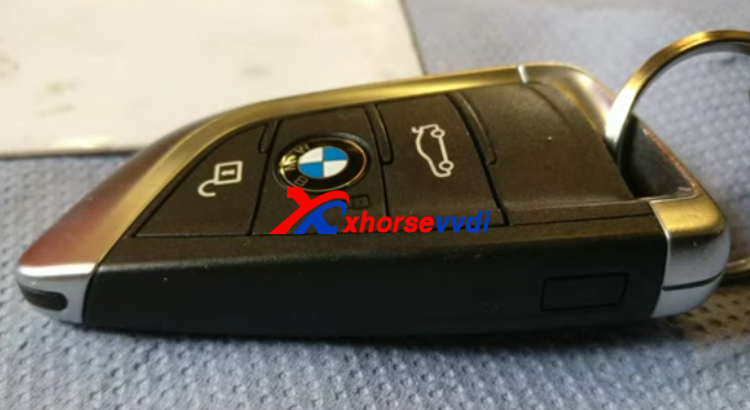 how-to-replace-new-bmw-key-fob-battery-1 