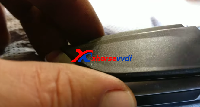 how-to-replace-new-bmw-key-fob-battery-6 