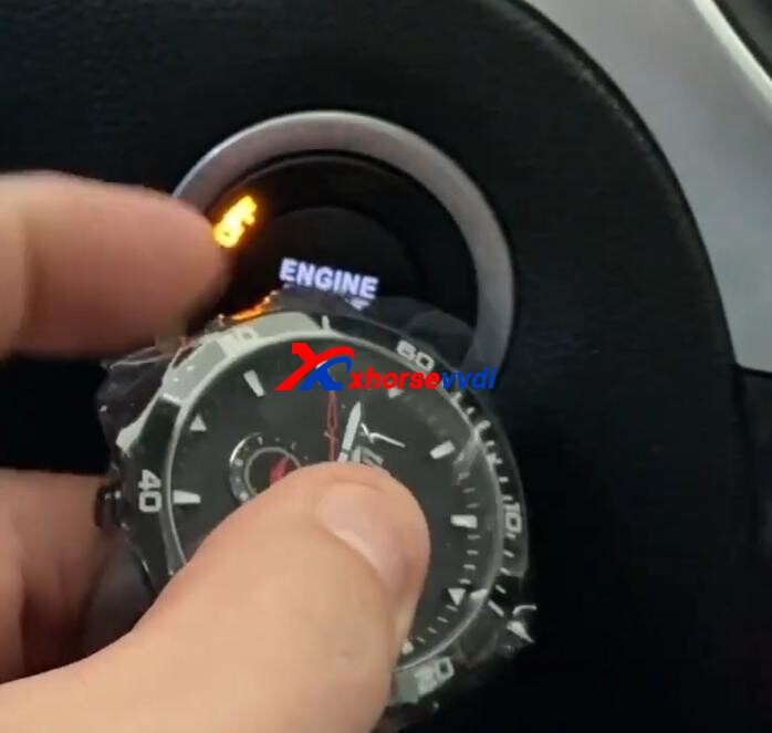 how-to-use-xhorse-keylessgo-watch-smart-remote-12 