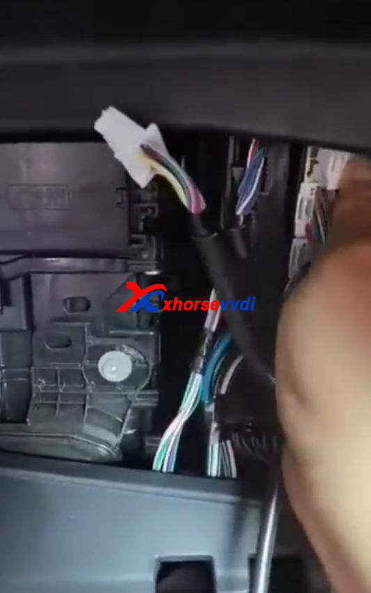how-to-add-toyota-4a-smart-key-by-xhorse-xm38-key-xdbask-adapter-3 
