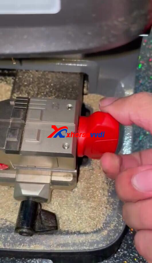 solved-cant-remove-m5-clamp-on-dolphin-xp005l-machine-1 