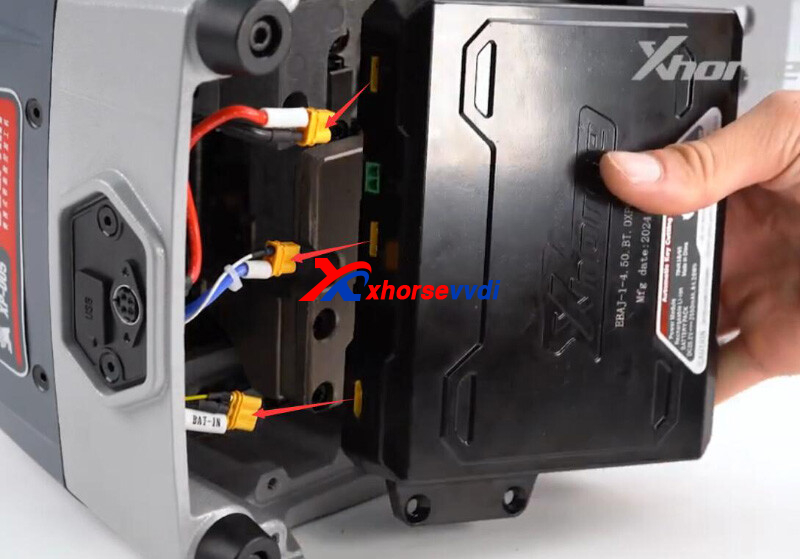 how-to-replace-xhorse-dolphin-xp005-machine-battery-7 