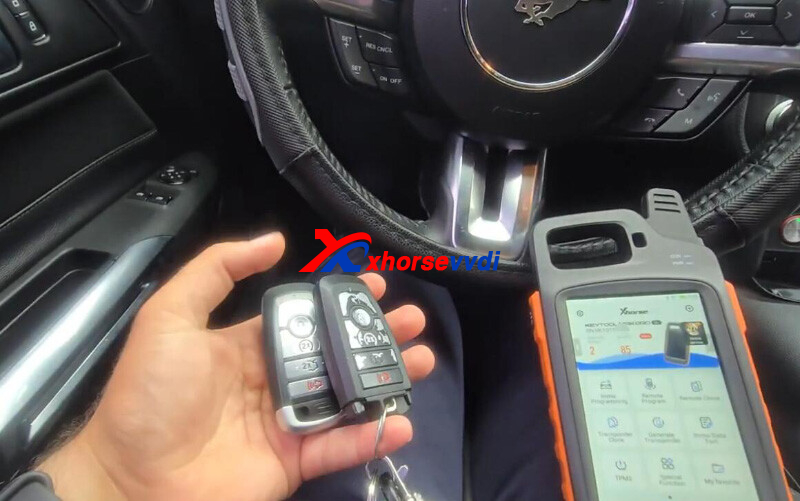 xhorse-key-tool-max-pro-ford-mustang-2018-add-smart-key-1 