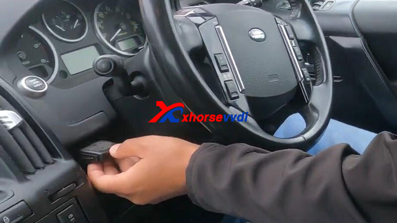 how-to-add-2010-lr-freelander2-key-with-xhorse-key-tool-midi-4 