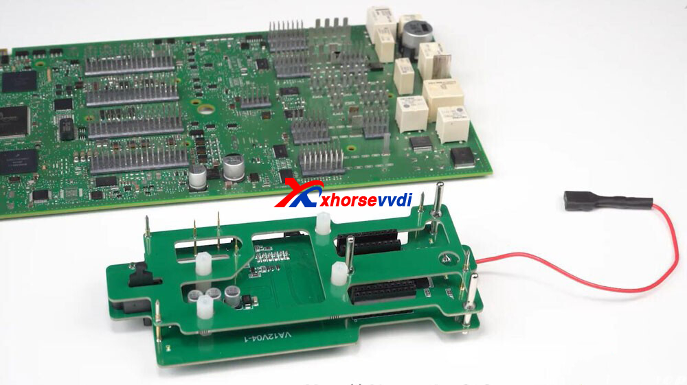 how-to-install-xhorse-bmw-bdc2-adapter-1 