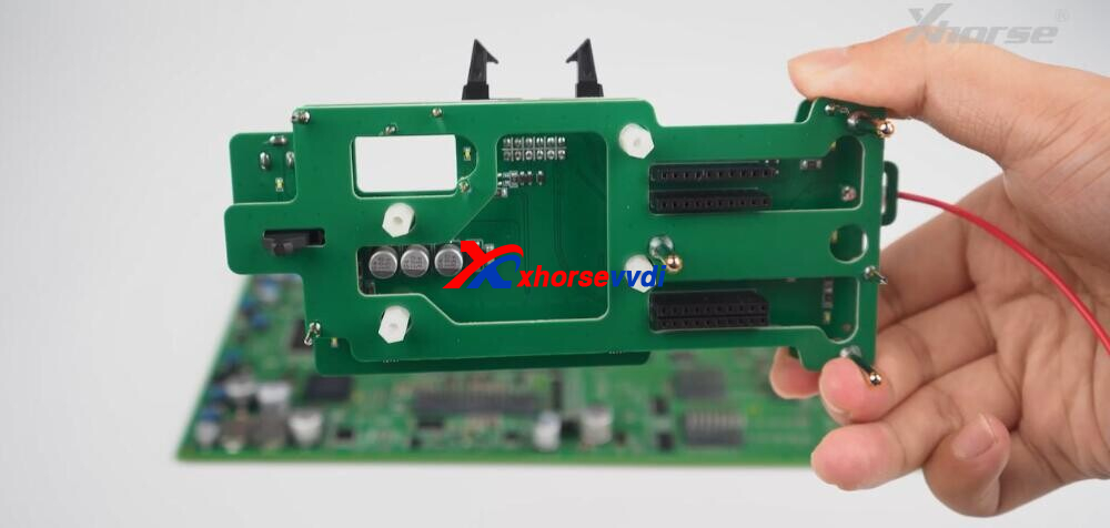 install-and-uninstall-xhorse-bmw-bdc2-adapter-10 