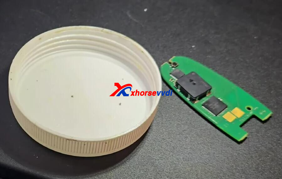 How-to-use-MLB-Tool-MLB-Solder-Free-Adapter-Read-2020-Audi-A8-MLB-Key-16 