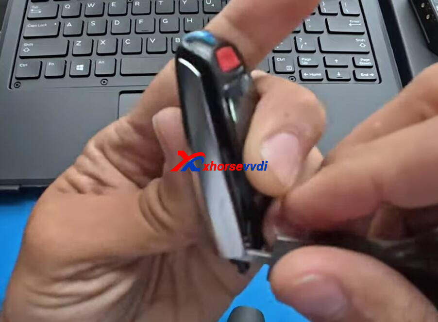 How-to-use-MLB-Tool-MLB-Solder-Free-Adapter-Read-2020-Audi-A8-MLB-Key-2 