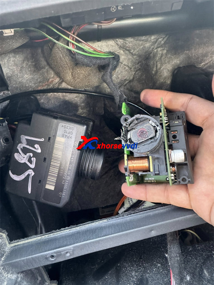 vvdi-key-tool-plus-read-write-2005-mercedes-s430-2 