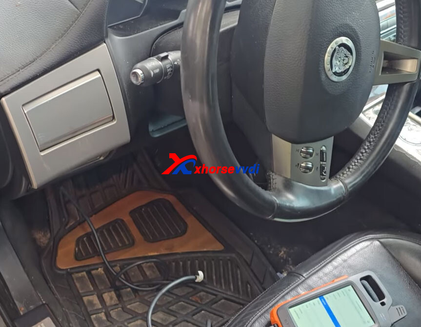 xhorse-key-tool-max-pro-program-jaguar-xf-2011-akl-ok-1 