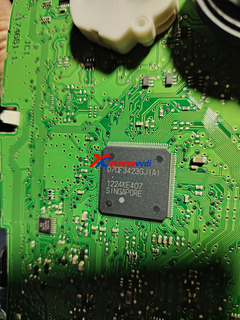 Clone-VW-Polo-2012-JC-95320-with-Xhorse-key-tool-plus-1 