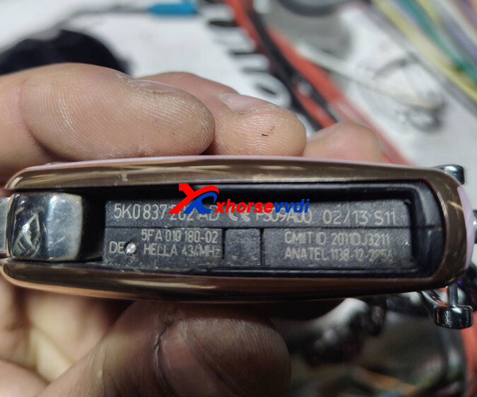 Clone-VW-Polo-2012-JC-95320-with-Xhorse-key-tool-plus-2 