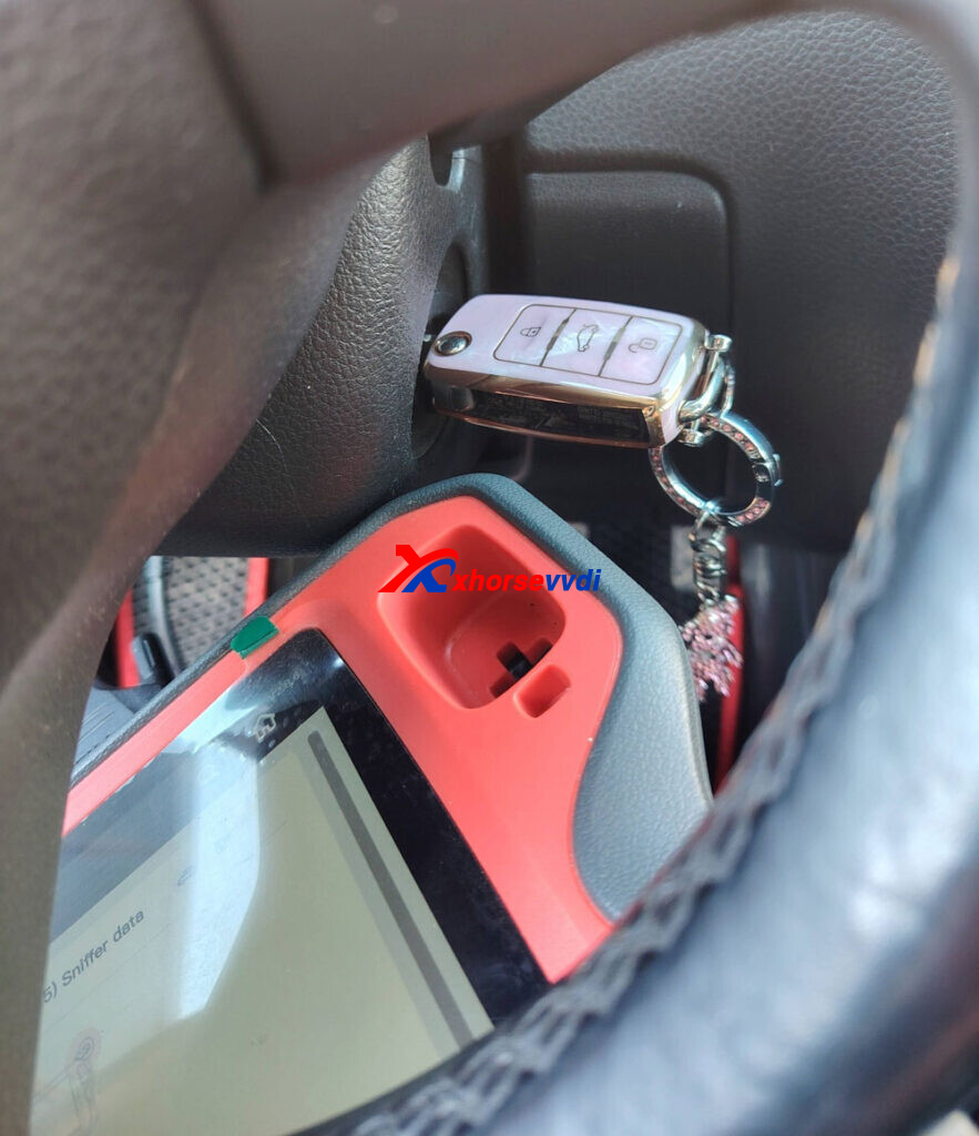 Clone-VW-Polo-2012-JC-95320-with-Xhorse-key-tool-plus-5 