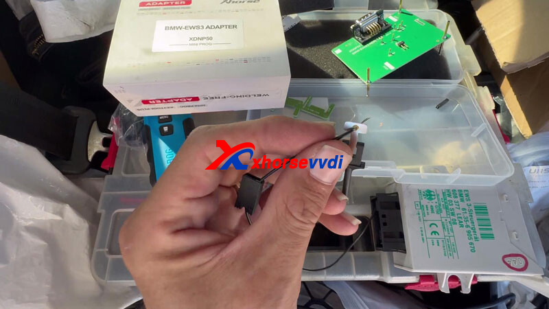 vvdi-mini-prog-xdnp50-solder-free-bmw-ews3-key-programming-guide-2 