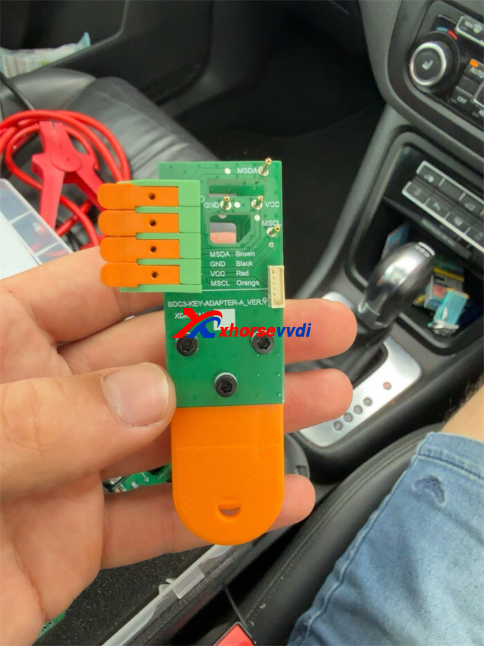 xhorse-bmw-bdc3-clip-adapter-connect-to-key-tool-plus-1 