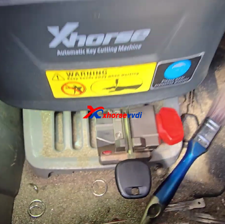 key-tool-max-pro-add-2012-toyota-sienna-akl-4 key-tool-max-pro-add-2012-toyota-sienna-akl-4