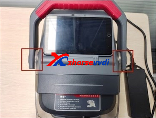 xhorse-dolphin-xp005l-screen-not-turn-on-solution-2 xhorse-dolphin-xp005l-screen-not-turn-on-solution-2