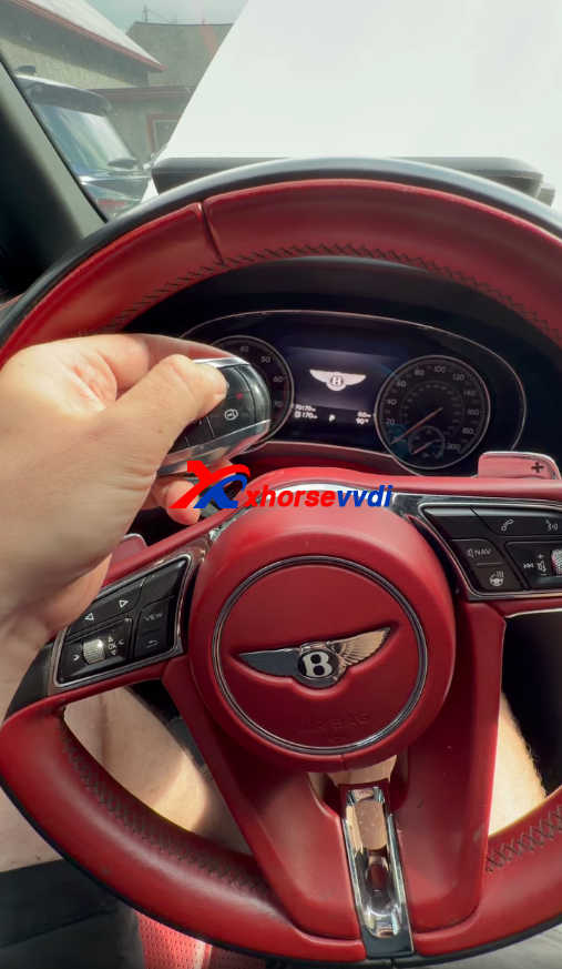 xhorse-key-tool-plus-add-bentley-bentayga-mlb-key-with-mlb-tool-3 